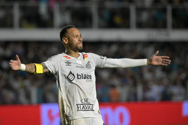Best Football Academies in the World: Neymar, a Santos Academy graduate returns to the club after his exploits in the big leagues in Europe.